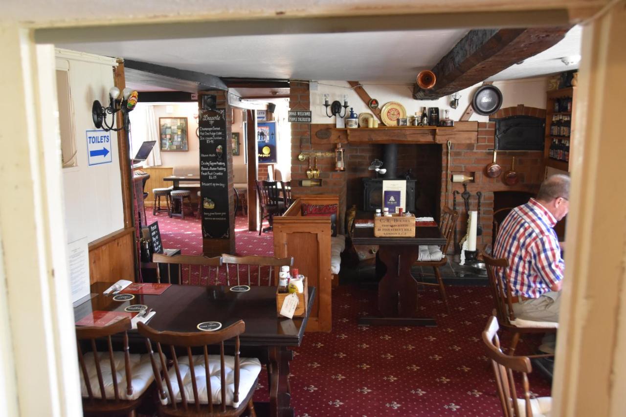 The Bell Inn Salisbury Dış mekan fotoğraf