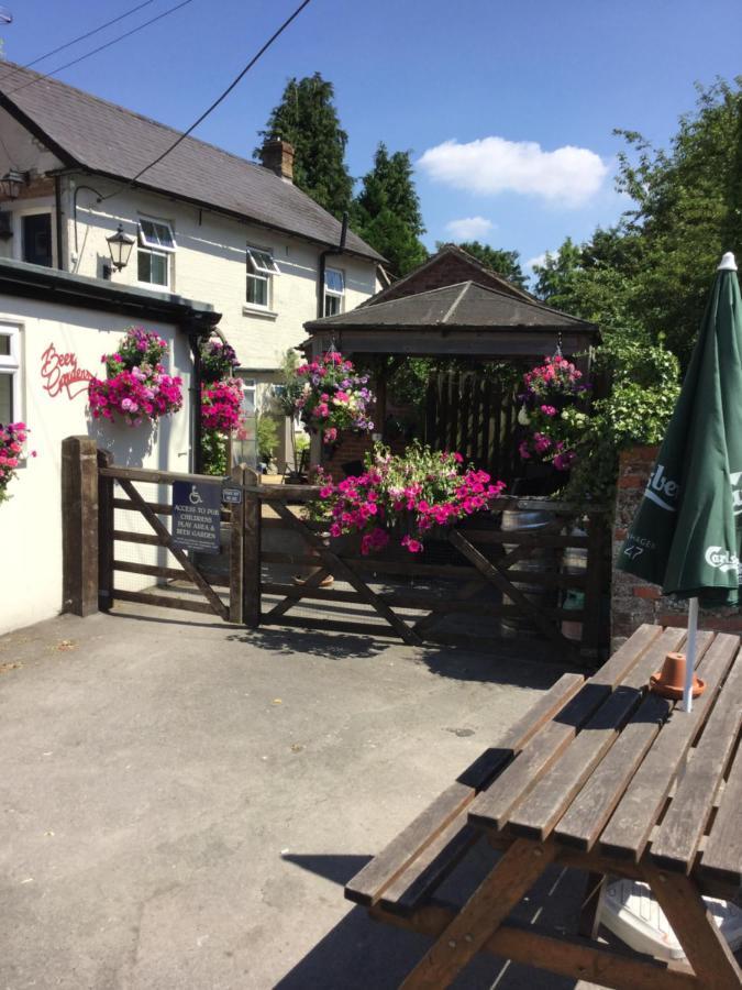The Bell Inn Salisbury Dış mekan fotoğraf