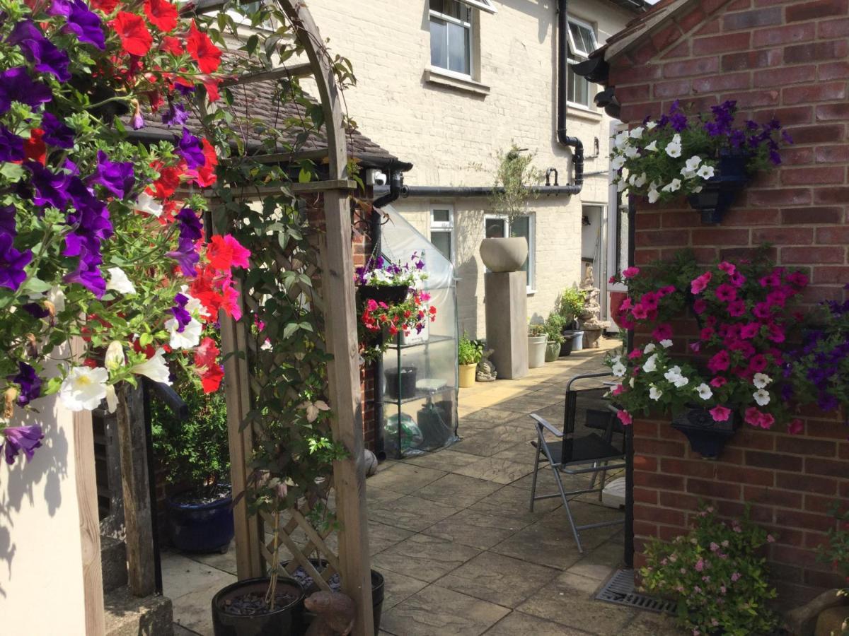 The Bell Inn Salisbury Dış mekan fotoğraf